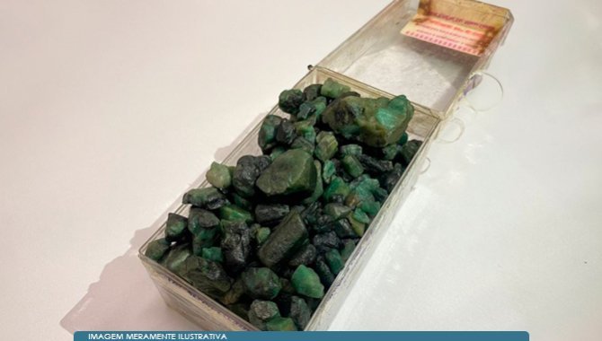 Foto - 40.000 gramas de Pedras Preciosas denominadas Esmeralda Natural - [5]
