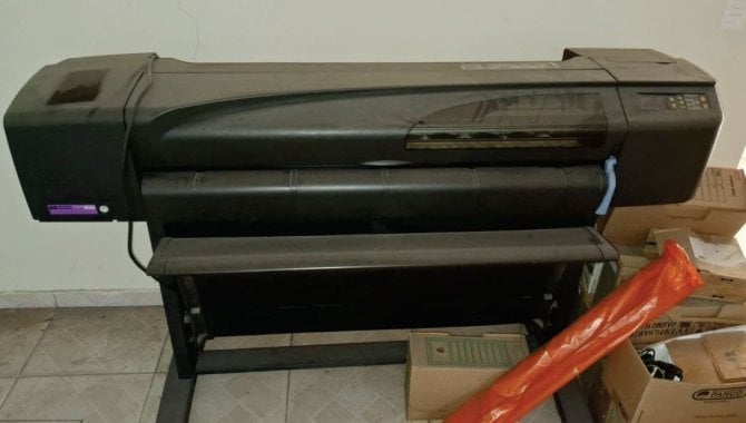 Foto - Máquina plotter marca Designjet 800 - [1]