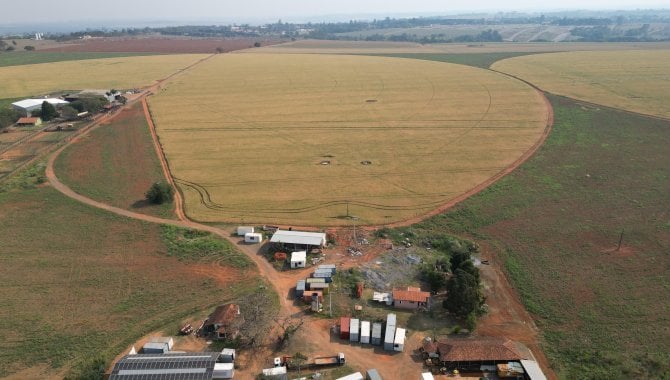 Foto - Área com 383.423 m² e Área com 48.477 m² - Itapetininga - SP - [1]