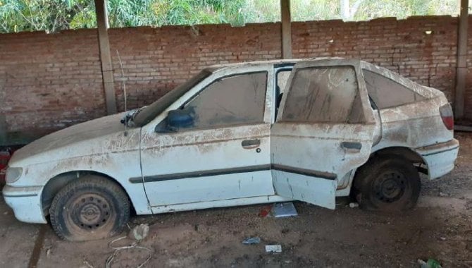 Foto - Carro Volkswagen Pointer - 1996 (Sucata) - [3]