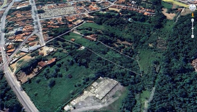 Foto - Área com 11.861 m² - Tremembé - SP - [1]