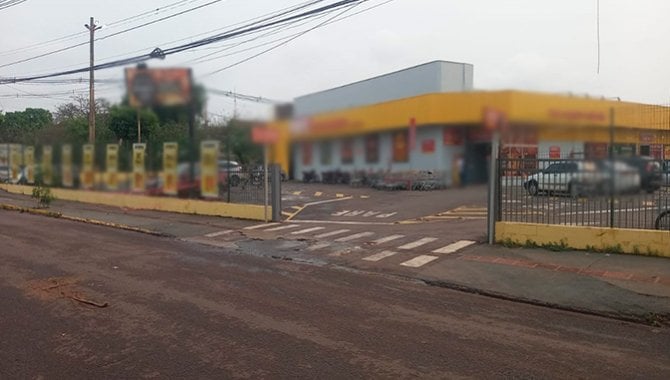 Foto - Imóvel Comercial - Supermercado e Lojas 1.721 m² - Tiradentes - Campo Grande - MS - [3]