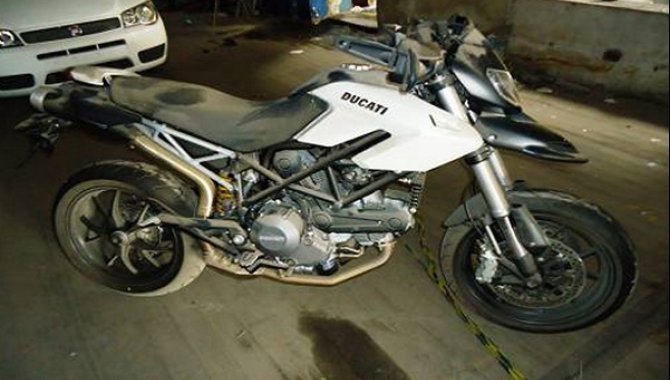 Foto - Moto Ducati/Hypermotard 796, 2011/2012, Branca - [1]