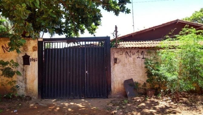 Foto - Casa, Padrão, 2 Vaga(S) de Garagem - [1]