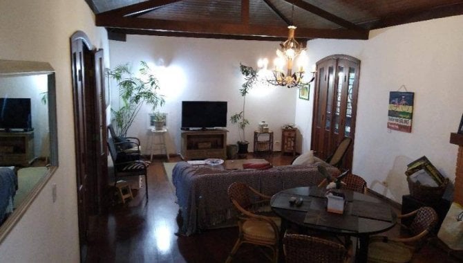 Foto - Casa 393 m ² - Jardim Novo Embu - Embu das Artes - SP - [3]