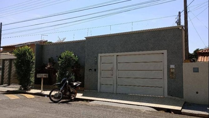 Foto - Casa, Padrão, 1 Vaga(S) de Garagem - [1]