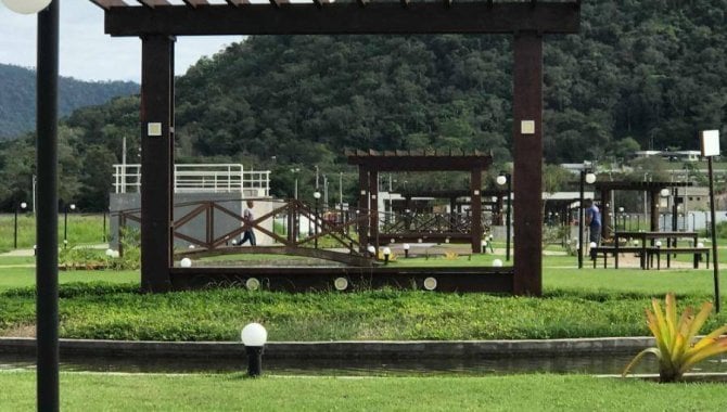 Foto - Casa, em Condomínio, 1 Vaga(S) de Garagem - [34]