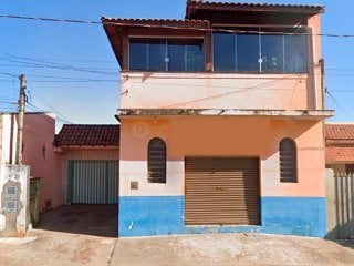 Casas e salão comercial 446 m² - jardim presidente - leme - sp