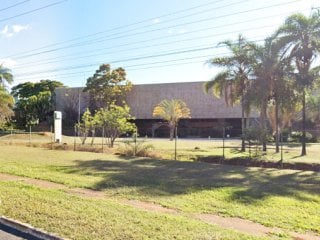 Prédio comercial com 12.781 m² (área construída) e terreno com 19.179 m² - asa norte - brasília - df