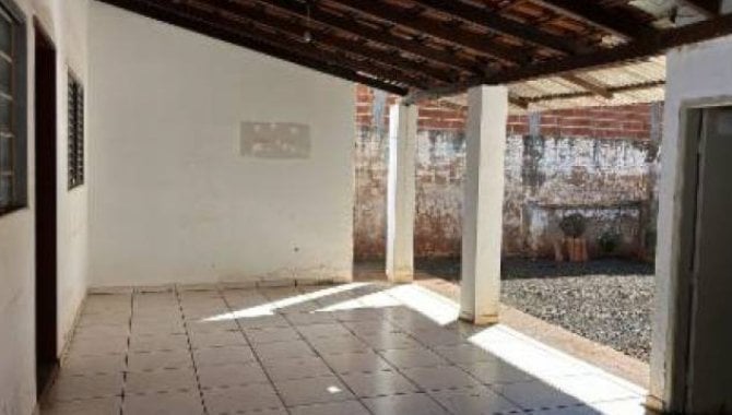 Foto - Casa 143 m² - Vila Pernambuco - Cassilândia - MS - [2]