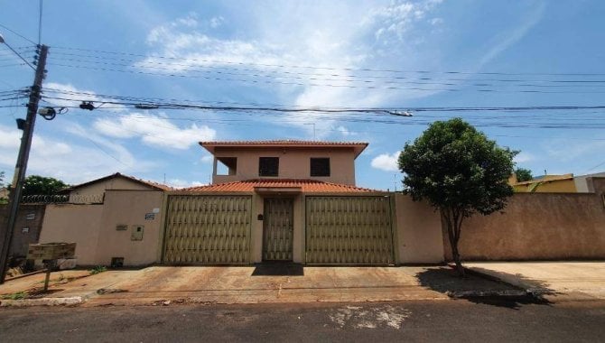 Foto - Casa 273 m² - Parque das Laranjeiras Prolongamento - Rio Verde - GO - [1]