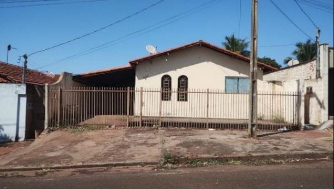 Foto - Casa - Ituiutaba-MG - Av. Tiradentes, 541 - Vila Brasil - [1]