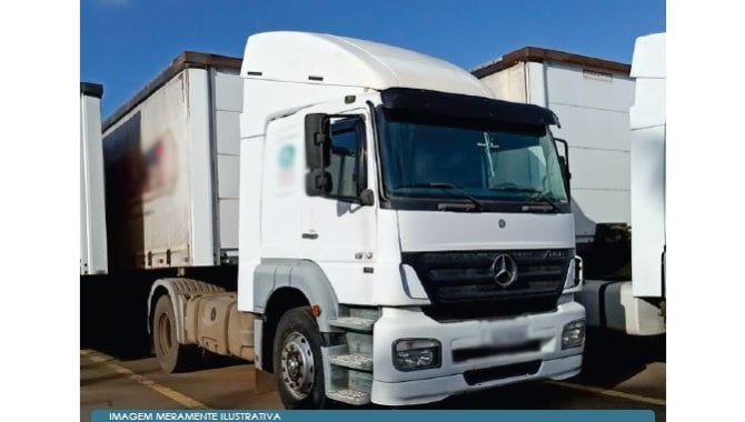 Foto - Caminhão Mercedes Benz Axor 1933S - 2009/2009 - [2]