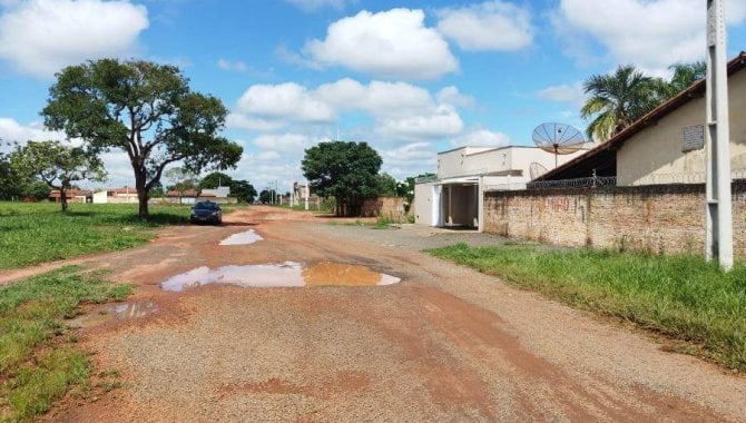 Foto - Casa, Padrão, 0 Vaga(S) de Garagem - [50]