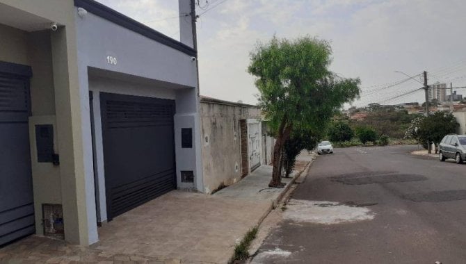 Foto - Casa, Padrão, 1 Vaga(S) de Garagem - [17]