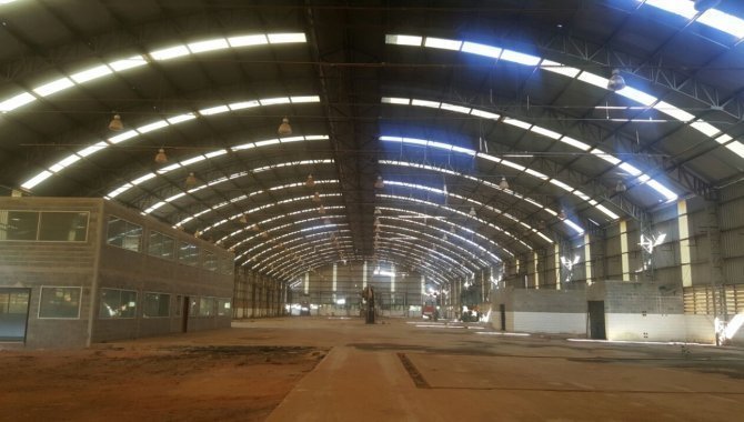 Foto - Galpão Industrial 21.610 m² - Araçariguama - SP - [2]