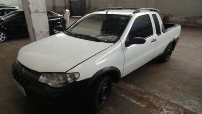 Foto - Carro Fiat/Strada, Branco, 2006/2007 - [1]