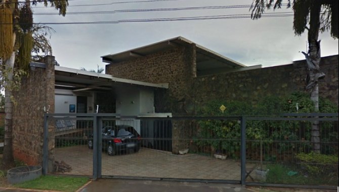 Foto - Casa com hall, escritório, sala de jantar, cozinha, lavabo, 01 suíte, 3 dor - [1]