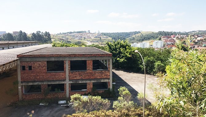 Foto - Terreno com Galpões Industriais 7.823 m² - Araçariguama - SP - [8]