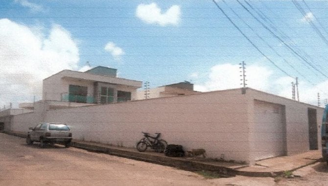 Foto - CASA C/03 DORMITÓRIOS - BAIRRO ARAÇAGY - [1]