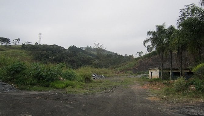 Foto - Terreno no Arujá 226.633,03 m² A.T. Parcelado em 30% no ato e 10 vezes - [2]