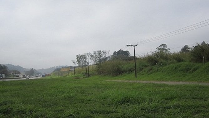 Foto - Terreno no Arujá 226.633,03 m² A.T. Parcelado em 30% no ato e 10 vezes - [1]