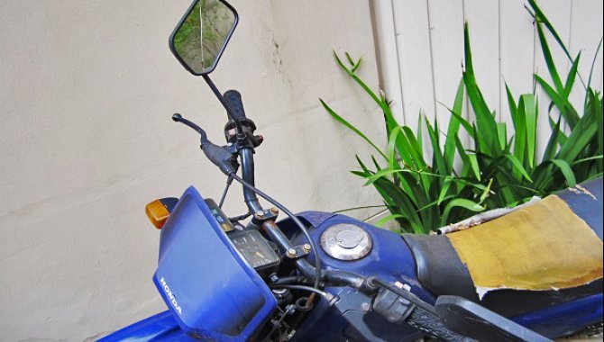 Foto - Motocicleta Honda XLR 125 Es, Azul, 2002 - [2]