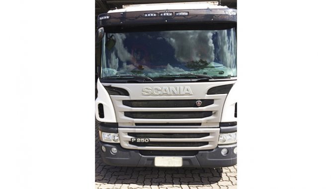 Foto - Caminhão Scania Truck/P 250 - 2013 - Branco - [1]
