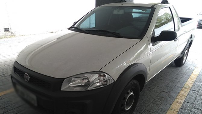 Foto - Carro Fiat/Strada - 2016/2016 - Branco - [1]