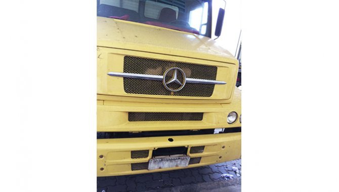 Foto - Caminhão Mercedes-Benz Truck/L1620 - 2002 - Amarelo - [1]