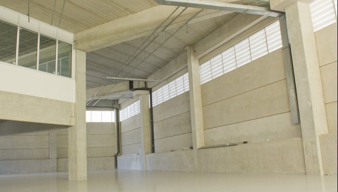 Foto - Direitos sobre Imóvel Industrial 3.504 m² - Santana de Parnaíba - SP - [2]