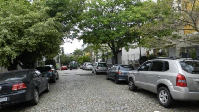 Foto - Casa Desocupada - Auxiliadora -  Porto Alegre/rs - [6]