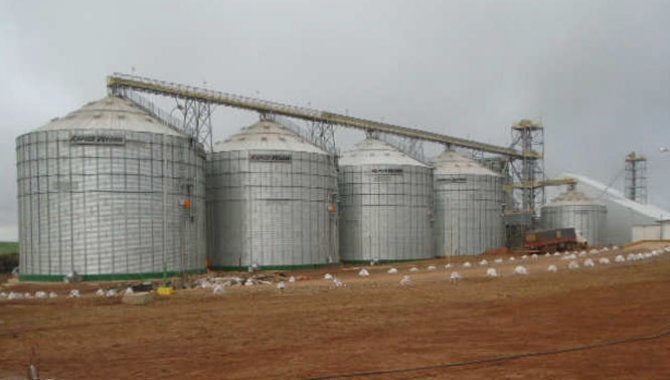 Foto - Unidade armazenadora de grãos, 3.600 toneladas/dia - [1]