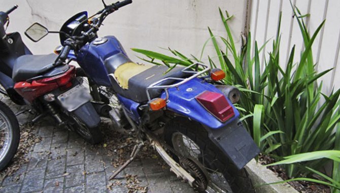 Foto - Motocicleta Honda XLR 125 Es, Azul, 2002 - [1]