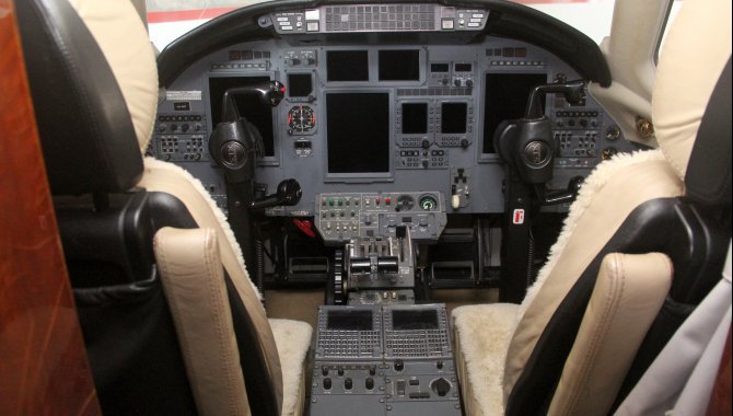 Foto - Aeronave Cessna Aircraft Citation XLS, 2005, Branca - [11]