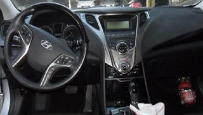 Foto - Carro Hyundai Azera, ano 2012 - [3]