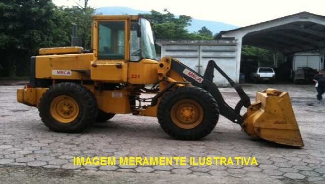 Foto - Trator Escavo-Carregador e Retroescavadeira - Fiat Allis - [1]