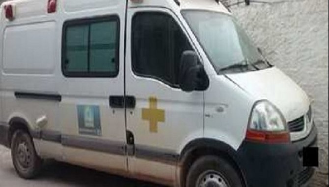 Foto - Ambulância Renault Master Altech, 2009/2010 - [2]