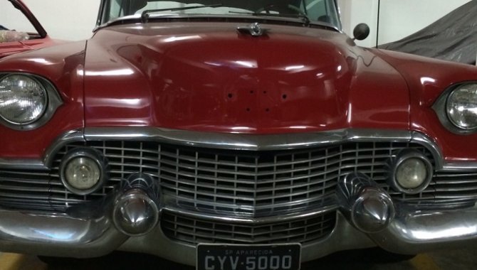 Foto - Carro Cadillac, 1954, vermelho - Placa Preta - [1]