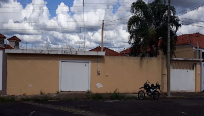 Foto - Casa 300 m² - Jardim Contendas - Taquaritinga- SP - [2]