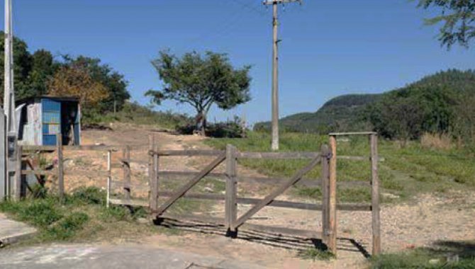 Foto - Área de Terras 76.949 m² - Torrão de Ouro - São José dos Campos - SP - [1]