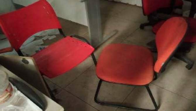 Foto - 03 Cadeiras Fixas sem Apoio de Braço - [1]