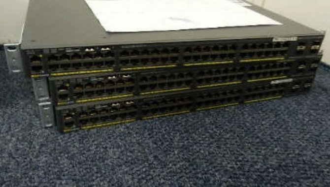 Foto - 03 Switch 48 Portas Cisco Catalyst 2960X e 02 Lixeiras Pratas - [1]