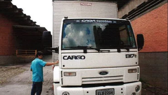 Foto - Carro Ford, Cargo, 1317, Branca, 2009 - [1]