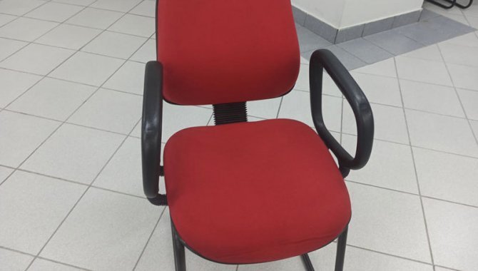 Foto - 10 Cadeiras de Escritório Vermelha - [1]