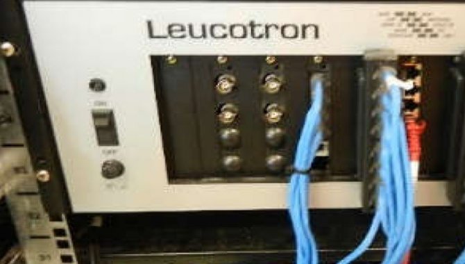 Foto - 01 Central Pabx IP Leucotron Ision IP 3000R - [1]