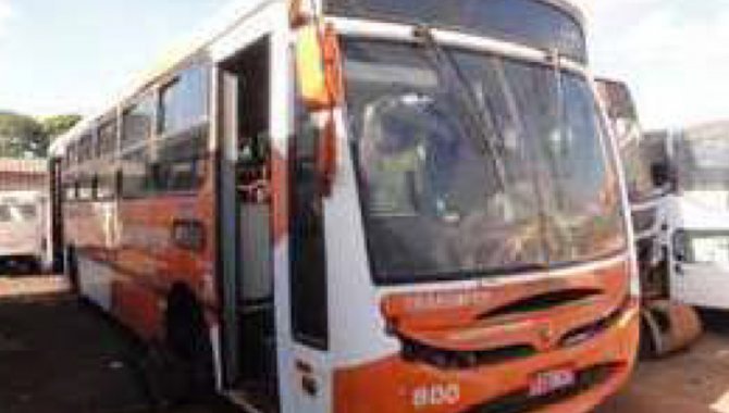 Foto - Ônibus MB-CAIO/ Induscar Apache A, Branco, 2003 (Lote 19) - [1]