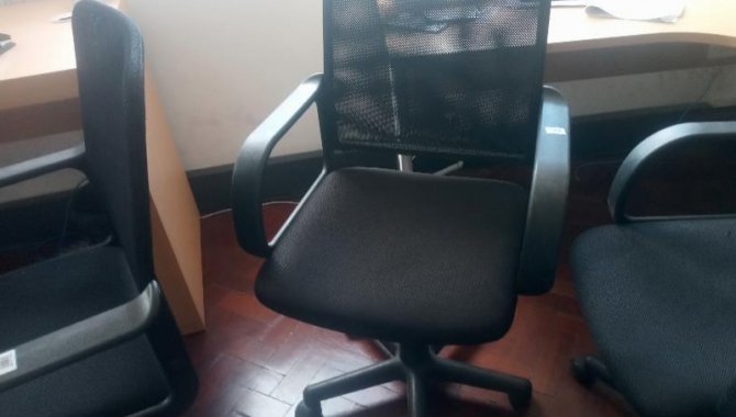 Foto - Cadeira Giratória com Apoio para Braço - [1]