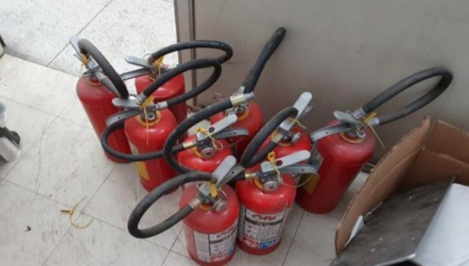 Foto - 09 Extintores 4kg Pó BC - [1]