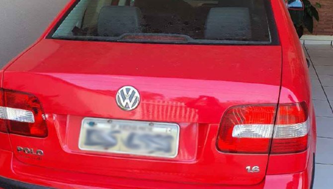 Foto - Carro Volkswagen Polo Sedan - 2003/2004 - [2]